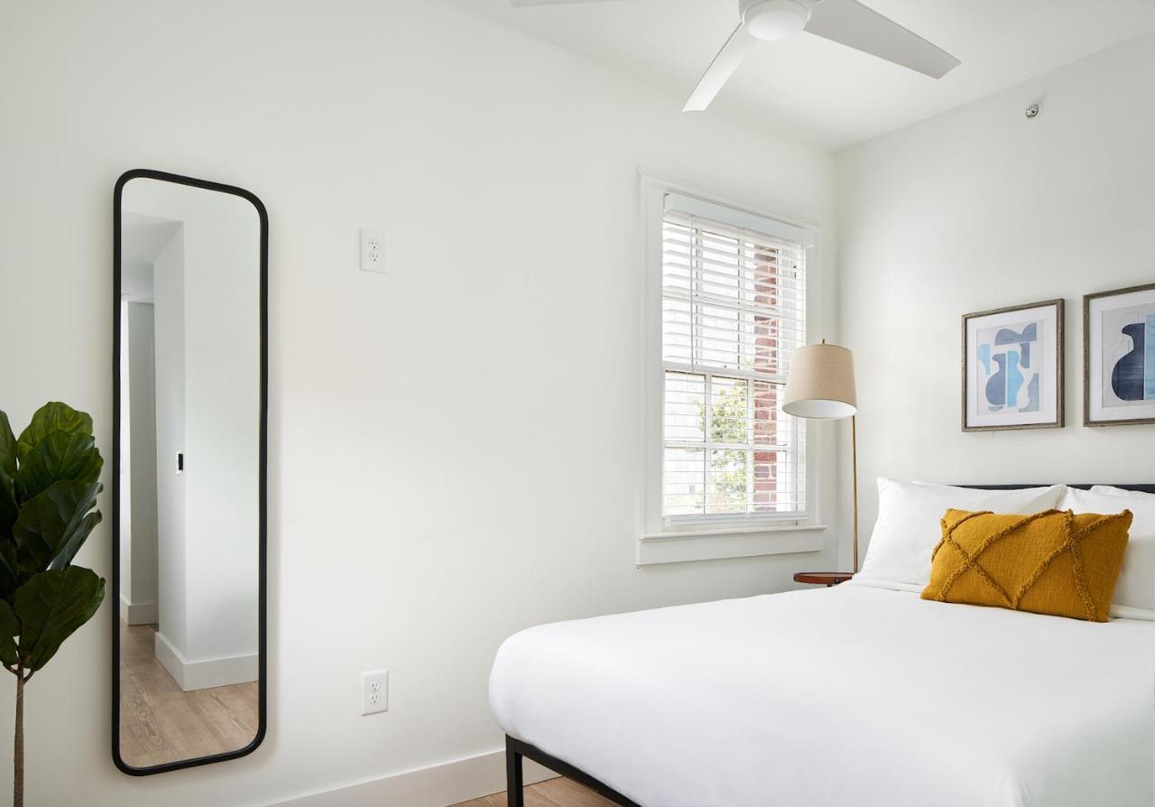 Kasa Studio Revival Atlanta Room photo